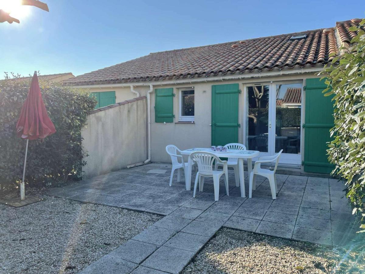 Maison A 200m De La Mer, Piscine Chauffee, 4 Couchages, Parking Prive, Terrasse - - Fr-1-224a-50 * Bretignolles-sur-Mer